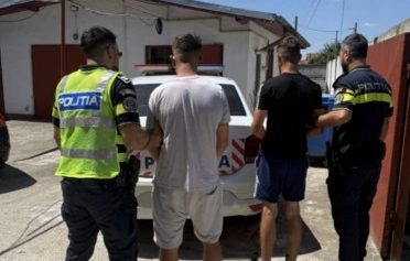 tineri arestati